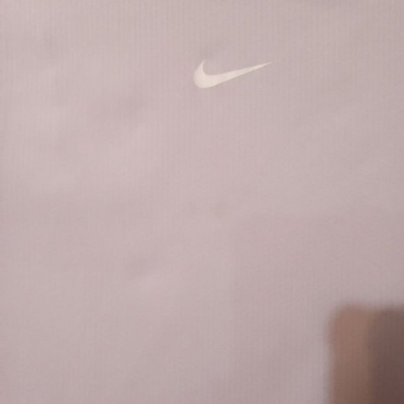Nike Dri-Fit Athletic T-Shirt Size M Violet - Picture 2 of 4